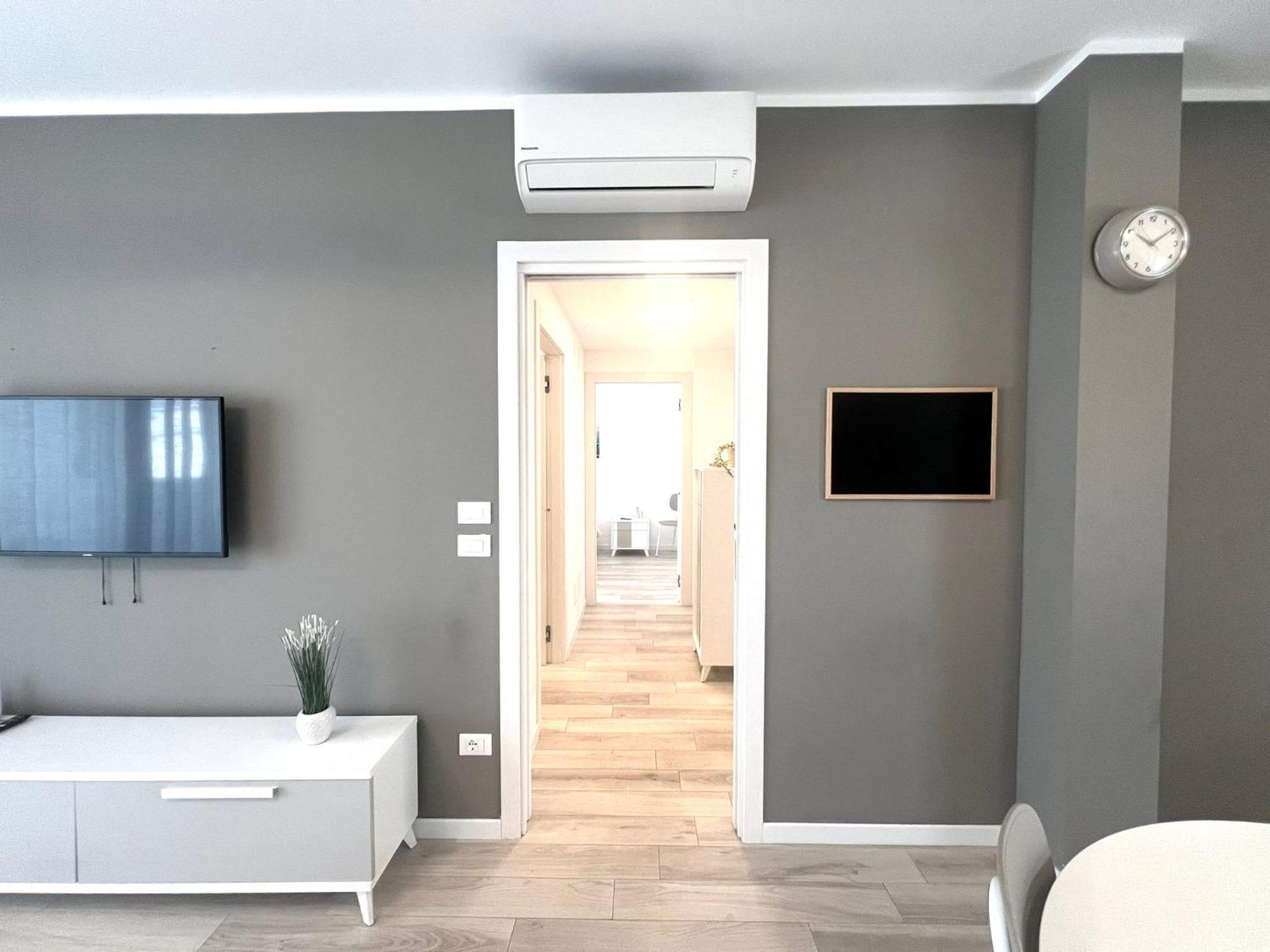 Sun Beach Residence Con Piscina - Piazza Brescia - Adria Holiday Jesolo - Family Apartments Bagian luar foto