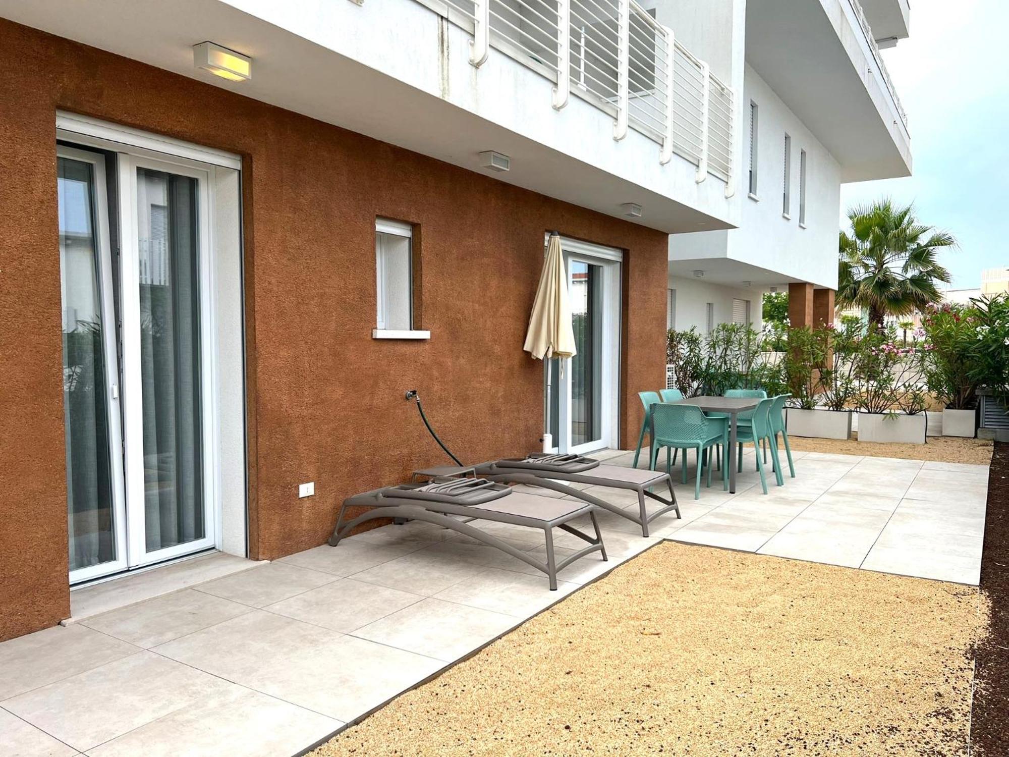 Sun Beach Residence Con Piscina - Piazza Brescia - Adria Holiday Jesolo - Family Apartments Bagian luar foto
