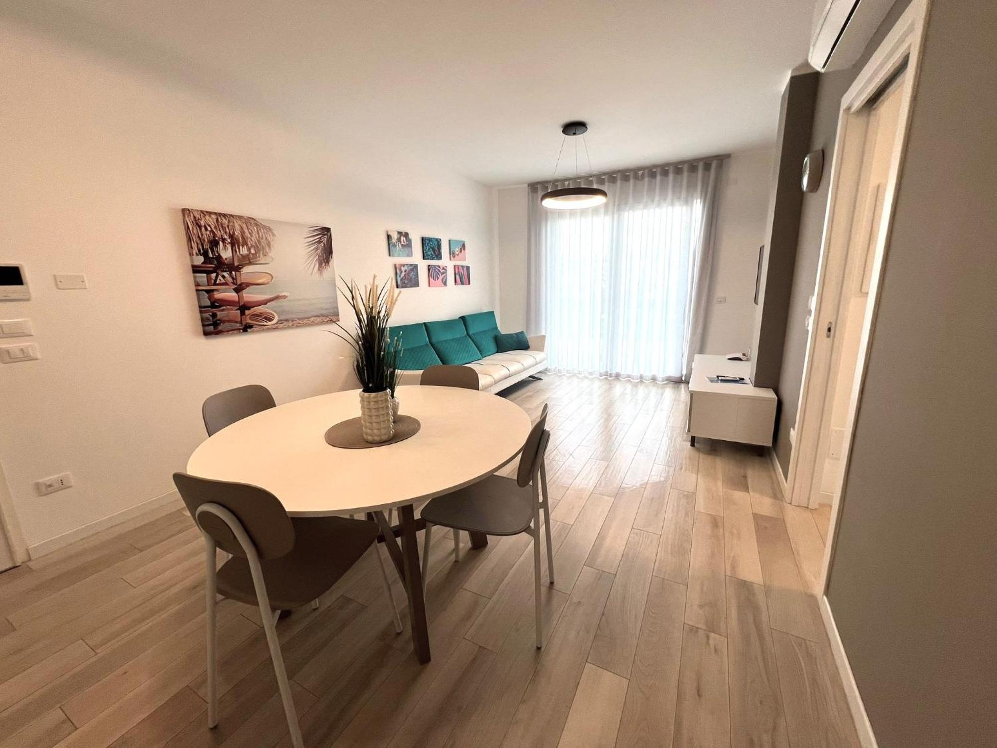 Sun Beach Residence Con Piscina - Piazza Brescia - Adria Holiday Jesolo - Family Apartments Bagian luar foto