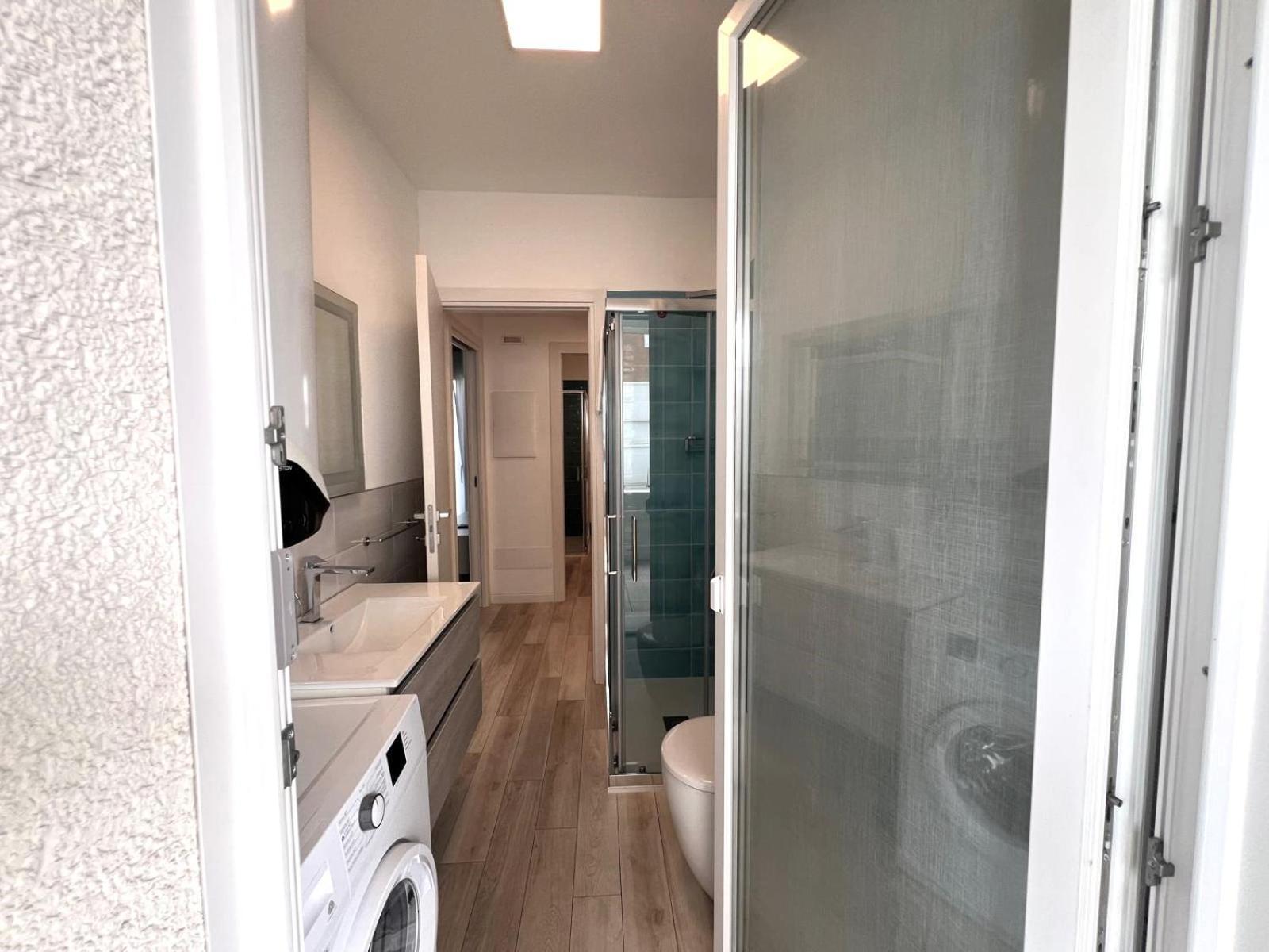 Sun Beach Residence Con Piscina - Piazza Brescia - Adria Holiday Jesolo - Family Apartments Ruang foto
