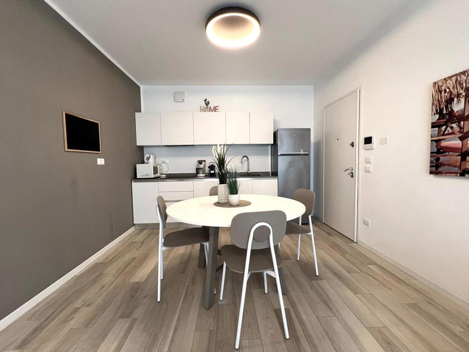 Sun Beach Residence Con Piscina - Piazza Brescia - Adria Holiday Jesolo - Family Apartments Ruang foto